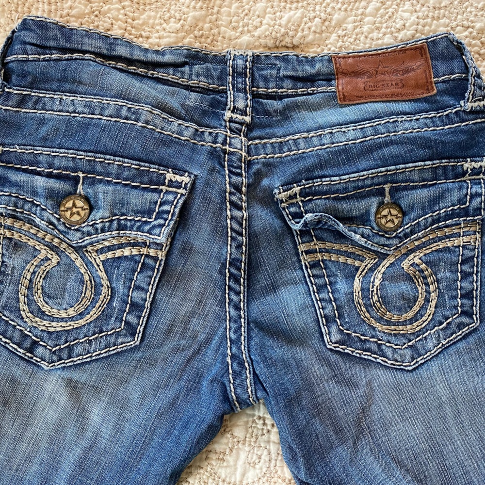 Big Star Liv boot cut jeans,slightly distressed, size 26 long RARE Buckle jeans